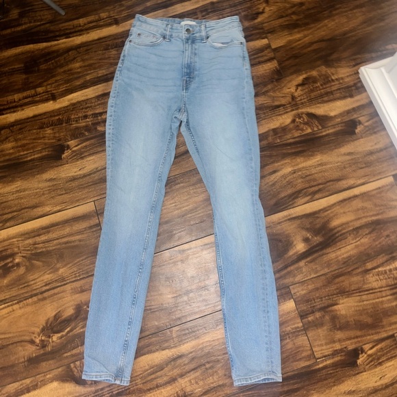 Women’s Light Wash Jeans - Picture 1 of 3
